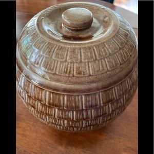 Vintage brown lidded cookie jar 8 x 7 1/2